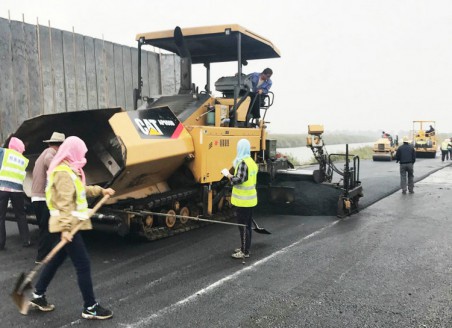 沥青路面施工